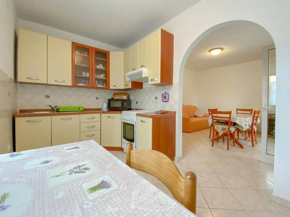 Elena Four Apartment Novigrad  Croatia