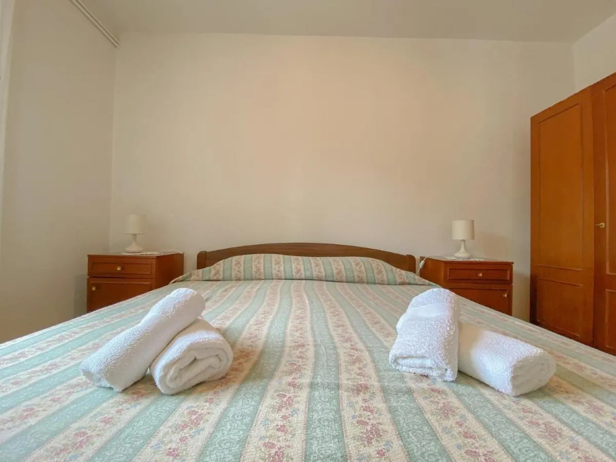 Elena Four Apartment Novigrad  Croatia