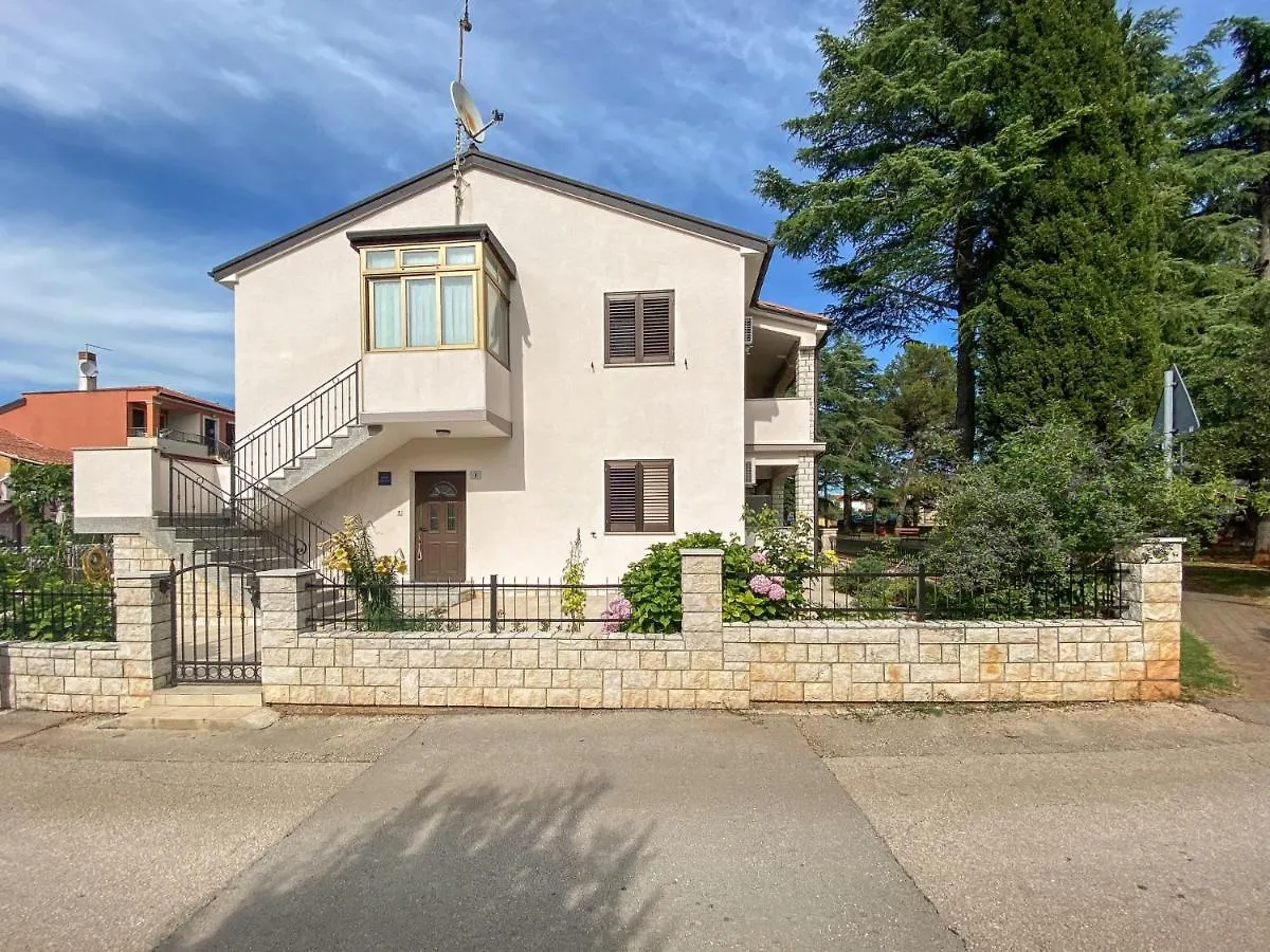 Elena Four Apartment Novigrad  0*, Novigrad (Istria)